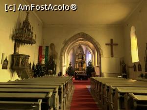 [P02] Interior biserică catolică » foto by AZE
 - 
<span class="allrVoted glyphicon glyphicon-heart hidden" id="av1352950"></span>
<a class="m-l-10 hidden" id="sv1352950" onclick="voting_Foto_DelVot(,1352950,23038)" role="button">șterge vot <span class="glyphicon glyphicon-remove"></span></a>
<a id="v91352950" class=" c-red"  onclick="voting_Foto_SetVot(1352950)" role="button"><span class="glyphicon glyphicon-heart-empty"></span> <b>LIKE</b> = Votează poza</a> <img class="hidden"  id="f1352950W9" src="/imagini/loader.gif" border="0" /><span class="AjErrMes hidden" id="e1352950ErM"></span>