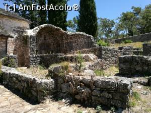 [P18] Ruine în curtea Mânăstirii Filantropinos » foto by crismis
 - 
<span class="allrVoted glyphicon glyphicon-heart hidden" id="av922574"></span>
<a class="m-l-10 hidden" id="sv922574" onclick="voting_Foto_DelVot(,922574,23052)" role="button">șterge vot <span class="glyphicon glyphicon-remove"></span></a>
<a id="v9922574" class=" c-red"  onclick="voting_Foto_SetVot(922574)" role="button"><span class="glyphicon glyphicon-heart-empty"></span> <b>LIKE</b> = Votează poza</a> <img class="hidden"  id="f922574W9" src="/imagini/loader.gif" border="0" /><span class="AjErrMes hidden" id="e922574ErM"></span>