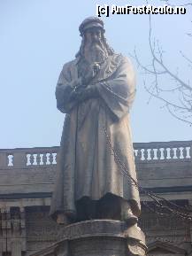 [P01] Leonardo Da Vinci , geniul Renasterii, autorul frescei Cina cea de taina. Sculptura este in fata Scalei. » foto by sunflower
 - 
<span class="allrVoted glyphicon glyphicon-heart hidden" id="av304151"></span>
<a class="m-l-10 hidden" id="sv304151" onclick="voting_Foto_DelVot(,304151,23065)" role="button">șterge vot <span class="glyphicon glyphicon-remove"></span></a>
<a id="v9304151" class=" c-red"  onclick="voting_Foto_SetVot(304151)" role="button"><span class="glyphicon glyphicon-heart-empty"></span> <b>LIKE</b> = Votează poza</a> <img class="hidden"  id="f304151W9" src="/imagini/loader.gif" border="0" /><span class="AjErrMes hidden" id="e304151ErM"></span>