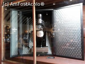 [P36] Si scotch-ul asta de 50 de ani are cumparatori.  » foto by Aurici
 - 
<span class="allrVoted glyphicon glyphicon-heart hidden" id="av924929"></span>
<a class="m-l-10 hidden" id="sv924929" onclick="voting_Foto_DelVot(,924929,23094)" role="button">șterge vot <span class="glyphicon glyphicon-remove"></span></a>
<a id="v9924929" class=" c-red"  onclick="voting_Foto_SetVot(924929)" role="button"><span class="glyphicon glyphicon-heart-empty"></span> <b>LIKE</b> = Votează poza</a> <img class="hidden"  id="f924929W9" src="/imagini/loader.gif" border="0" /><span class="AjErrMes hidden" id="e924929ErM"></span>