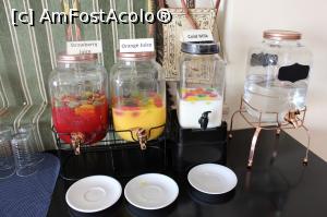 [P25] Jabal Amman Hotel, Sucuri, lapte, apă » foto by mprofeanu
 - 
<span class="allrVoted glyphicon glyphicon-heart hidden" id="av925123"></span>
<a class="m-l-10 hidden" id="sv925123" onclick="voting_Foto_DelVot(,925123,23113)" role="button">șterge vot <span class="glyphicon glyphicon-remove"></span></a>
<a id="v9925123" class=" c-red"  onclick="voting_Foto_SetVot(925123)" role="button"><span class="glyphicon glyphicon-heart-empty"></span> <b>LIKE</b> = Votează poza</a> <img class="hidden"  id="f925123W9" src="/imagini/loader.gif" border="0" /><span class="AjErrMes hidden" id="e925123ErM"></span>