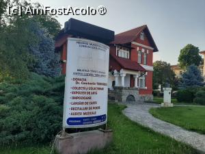 [P03] Casa Roșie » foto by adso
 - 
<span class="allrVoted glyphicon glyphicon-heart hidden" id="av1522515"></span>
<a class="m-l-10 hidden" id="sv1522515" onclick="voting_Foto_DelVot(,1522515,23117)" role="button">șterge vot <span class="glyphicon glyphicon-remove"></span></a>
<a id="v91522515" class=" c-red"  onclick="voting_Foto_SetVot(1522515)" role="button"><span class="glyphicon glyphicon-heart-empty"></span> <b>LIKE</b> = Votează poza</a> <img class="hidden"  id="f1522515W9" src="/imagini/loader.gif" border="0" /><span class="AjErrMes hidden" id="e1522515ErM"></span>