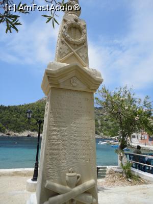 [P27] Monument dedicat soldaților căzuți pentru apărarea cetății.  » foto by maryka
 - 
<span class="allrVoted glyphicon glyphicon-heart hidden" id="av889797"></span>
<a class="m-l-10 hidden" id="sv889797" onclick="voting_Foto_DelVot(,889797,23124)" role="button">șterge vot <span class="glyphicon glyphicon-remove"></span></a>
<a id="v9889797" class=" c-red"  onclick="voting_Foto_SetVot(889797)" role="button"><span class="glyphicon glyphicon-heart-empty"></span> <b>LIKE</b> = Votează poza</a> <img class="hidden"  id="f889797W9" src="/imagini/loader.gif" border="0" /><span class="AjErrMes hidden" id="e889797ErM"></span>