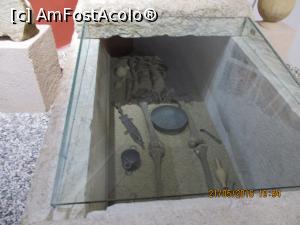 [P16] Mormântul.  » foto by elviramvio
 - 
<span class="allrVoted glyphicon glyphicon-heart hidden" id="av809546"></span>
<a class="m-l-10 hidden" id="sv809546" onclick="voting_Foto_DelVot(,809546,23140)" role="button">șterge vot <span class="glyphicon glyphicon-remove"></span></a>
<a id="v9809546" class=" c-red"  onclick="voting_Foto_SetVot(809546)" role="button"><span class="glyphicon glyphicon-heart-empty"></span> <b>LIKE</b> = Votează poza</a> <img class="hidden"  id="f809546W9" src="/imagini/loader.gif" border="0" /><span class="AjErrMes hidden" id="e809546ErM"></span>