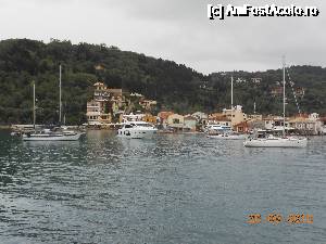 [P29] Paxos-Antipaxos - Portul Lakka.  » foto by iulianic
 - 
<span class="allrVoted glyphicon glyphicon-heart hidden" id="av685460"></span>
<a class="m-l-10 hidden" id="sv685460" onclick="voting_Foto_DelVot(,685460,23149)" role="button">șterge vot <span class="glyphicon glyphicon-remove"></span></a>
<a id="v9685460" class=" c-red"  onclick="voting_Foto_SetVot(685460)" role="button"><span class="glyphicon glyphicon-heart-empty"></span> <b>LIKE</b> = Votează poza</a> <img class="hidden"  id="f685460W9" src="/imagini/loader.gif" border="0" /><span class="AjErrMes hidden" id="e685460ErM"></span>