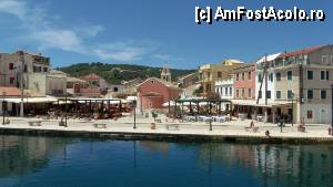 [P29] Gaios, Paxos - piața centrală a orășelului, cu portul turistic, monumentul eroilor, biserica și terasele tavernelor » foto by Dragoș_MD
 - 
<span class="allrVoted glyphicon glyphicon-heart hidden" id="av423945"></span>
<a class="m-l-10 hidden" id="sv423945" onclick="voting_Foto_DelVot(,423945,23149)" role="button">șterge vot <span class="glyphicon glyphicon-remove"></span></a>
<a id="v9423945" class=" c-red"  onclick="voting_Foto_SetVot(423945)" role="button"><span class="glyphicon glyphicon-heart-empty"></span> <b>LIKE</b> = Votează poza</a> <img class="hidden"  id="f423945W9" src="/imagini/loader.gif" border="0" /><span class="AjErrMes hidden" id="e423945ErM"></span>