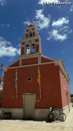 [P32] Gaios, Paxos - piața centrală a orășelului, biserica » foto by Dragoș_MD
 - 
<span class="allrVoted glyphicon glyphicon-heart hidden" id="av423948"></span>
<a class="m-l-10 hidden" id="sv423948" onclick="voting_Foto_DelVot(,423948,23149)" role="button">șterge vot <span class="glyphicon glyphicon-remove"></span></a>
<a id="v9423948" class=" c-red"  onclick="voting_Foto_SetVot(423948)" role="button"><span class="glyphicon glyphicon-heart-empty"></span> <b>LIKE</b> = Votează poza</a> <img class="hidden"  id="f423948W9" src="/imagini/loader.gif" border="0" /><span class="AjErrMes hidden" id="e423948ErM"></span>