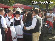 [P20] P19-Transilvania, costume populare » foto by dorgo
 - 
<span class="allrVoted glyphicon glyphicon-heart hidden" id="av277974"></span>
<a class="m-l-10 hidden" id="sv277974" onclick="voting_Foto_DelVot(,277974,23162)" role="button">șterge vot <span class="glyphicon glyphicon-remove"></span></a>
<a id="v9277974" class=" c-red"  onclick="voting_Foto_SetVot(277974)" role="button"><span class="glyphicon glyphicon-heart-empty"></span> <b>LIKE</b> = Votează poza</a> <img class="hidden"  id="f277974W9" src="/imagini/loader.gif" border="0" /><span class="AjErrMes hidden" id="e277974ErM"></span>