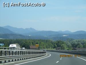 [P01] Autostrada slovenă, excelentă.  » foto by elviramvio
 - 
<span class="allrVoted glyphicon glyphicon-heart hidden" id="av928402"></span>
<a class="m-l-10 hidden" id="sv928402" onclick="voting_Foto_DelVot(,928402,23209)" role="button">șterge vot <span class="glyphicon glyphicon-remove"></span></a>
<a id="v9928402" class=" c-red"  onclick="voting_Foto_SetVot(928402)" role="button"><span class="glyphicon glyphicon-heart-empty"></span> <b>LIKE</b> = Votează poza</a> <img class="hidden"  id="f928402W9" src="/imagini/loader.gif" border="0" /><span class="AjErrMes hidden" id="e928402ErM"></span>