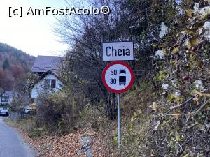 [P31] Intrarea în Cheia dinspre Moieciu de Sus » foto by nicole33
 - 
<span class="allrVoted glyphicon glyphicon-heart hidden" id="av1327738"></span>
<a class="m-l-10 hidden" id="sv1327738" onclick="voting_Foto_DelVot(,1327738,23210)" role="button">șterge vot <span class="glyphicon glyphicon-remove"></span></a>
<a id="v91327738" class=" c-red"  onclick="voting_Foto_SetVot(1327738)" role="button"><span class="glyphicon glyphicon-heart-empty"></span> <b>LIKE</b> = Votează poza</a> <img class="hidden"  id="f1327738W9" src="/imagini/loader.gif" border="0" /><span class="AjErrMes hidden" id="e1327738ErM"></span>