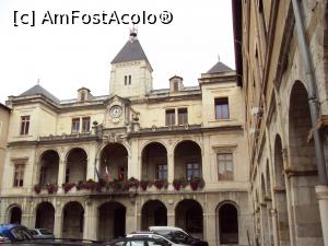 [P61] Hôtel de Ville - primăria » foto by Carmen Ion
 - 
<span class="allrVoted glyphicon glyphicon-heart hidden" id="av928575"></span>
<a class="m-l-10 hidden" id="sv928575" onclick="voting_Foto_DelVot(,928575,23211)" role="button">șterge vot <span class="glyphicon glyphicon-remove"></span></a>
<a id="v9928575" class=" c-red"  onclick="voting_Foto_SetVot(928575)" role="button"><span class="glyphicon glyphicon-heart-empty"></span> <b>LIKE</b> = Votează poza</a> <img class="hidden"  id="f928575W9" src="/imagini/loader.gif" border="0" /><span class="AjErrMes hidden" id="e928575ErM"></span>