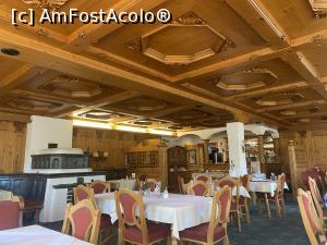 [P54] Hotel Lanthalerhof - restaurantul si tavanul casetat, din lemn » foto by mishu
 - 
<span class="allrVoted glyphicon glyphicon-heart hidden" id="av1330581"></span>
<a class="m-l-10 hidden" id="sv1330581" onclick="voting_Foto_DelVot(,1330581,23250)" role="button">șterge vot <span class="glyphicon glyphicon-remove"></span></a>
<a id="v91330581" class=" c-red"  onclick="voting_Foto_SetVot(1330581)" role="button"><span class="glyphicon glyphicon-heart-empty"></span> <b>LIKE</b> = Votează poza</a> <img class="hidden"  id="f1330581W9" src="/imagini/loader.gif" border="0" /><span class="AjErrMes hidden" id="e1330581ErM"></span>