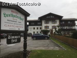 [P04] Si iata si hotelul Lanthalerhof, mult mai primitor si cu un aer local fata de Alpenrose.  » foto by mishu
 - 
<span class="allrVoted glyphicon glyphicon-heart hidden" id="av932464"></span>
<a class="m-l-10 hidden" id="sv932464" onclick="voting_Foto_DelVot(,932464,23250)" role="button">șterge vot <span class="glyphicon glyphicon-remove"></span></a>
<a id="v9932464" class=" c-red"  onclick="voting_Foto_SetVot(932464)" role="button"><span class="glyphicon glyphicon-heart-empty"></span> <b>LIKE</b> = Votează poza</a> <img class="hidden"  id="f932464W9" src="/imagini/loader.gif" border="0" /><span class="AjErrMes hidden" id="e932464ErM"></span>