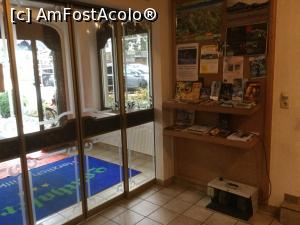 [P07] Hotel Lanthalerhof - Exista si un colt cu materiale promotionale dar si un aparat pentru lustruit pantofii » foto by mishu
 - 
<span class="allrVoted glyphicon glyphicon-heart hidden" id="av932467"></span>
<a class="m-l-10 hidden" id="sv932467" onclick="voting_Foto_DelVot(,932467,23250)" role="button">șterge vot <span class="glyphicon glyphicon-remove"></span></a>
<a id="v9932467" class=" c-red"  onclick="voting_Foto_SetVot(932467)" role="button"><span class="glyphicon glyphicon-heart-empty"></span> <b>LIKE</b> = Votează poza</a> <img class="hidden"  id="f932467W9" src="/imagini/loader.gif" border="0" /><span class="AjErrMes hidden" id="e932467ErM"></span>