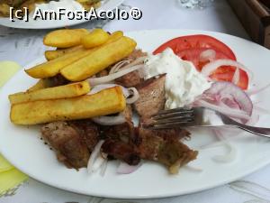 [P37] Gyros de miel taverna Elena Panagia » foto by anghelada
 - 
<span class="allrVoted glyphicon glyphicon-heart hidden" id="av939417"></span>
<a class="m-l-10 hidden" id="sv939417" onclick="voting_Foto_DelVot(,939417,23342)" role="button">șterge vot <span class="glyphicon glyphicon-remove"></span></a>
<a id="v9939417" class=" c-red"  onclick="voting_Foto_SetVot(939417)" role="button"><span class="glyphicon glyphicon-heart-empty"></span> <b>LIKE</b> = Votează poza</a> <img class="hidden"  id="f939417W9" src="/imagini/loader.gif" border="0" /><span class="AjErrMes hidden" id="e939417ErM"></span>