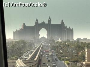 [P04] Poză făcută din monorail,în fundal impunătorul resort Atlantis » foto by AZE
 - 
<span class="allrVoted glyphicon glyphicon-heart hidden" id="av1492820"></span>
<a class="m-l-10 hidden" id="sv1492820" onclick="voting_Foto_DelVot(,1492820,23380)" role="button">șterge vot <span class="glyphicon glyphicon-remove"></span></a>
<a id="v91492820" class=" c-red"  onclick="voting_Foto_SetVot(1492820)" role="button"><span class="glyphicon glyphicon-heart-empty"></span> <b>LIKE</b> = Votează poza</a> <img class="hidden"  id="f1492820W9" src="/imagini/loader.gif" border="0" /><span class="AjErrMes hidden" id="e1492820ErM"></span>