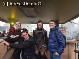 [P15] Halloween party - Walibi » foto by andreea_c
 - 
<span class="allrVoted glyphicon glyphicon-heart hidden" id="av942493"></span>
<a class="m-l-10 hidden" id="sv942493" onclick="voting_Foto_DelVot(,942493,23403)" role="button">șterge vot <span class="glyphicon glyphicon-remove"></span></a>
<a id="v9942493" class=" c-red"  onclick="voting_Foto_SetVot(942493)" role="button"><span class="glyphicon glyphicon-heart-empty"></span> <b>LIKE</b> = Votează poza</a> <img class="hidden"  id="f942493W9" src="/imagini/loader.gif" border="0" /><span class="AjErrMes hidden" id="e942493ErM"></span>