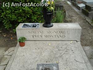 [P04] Simone Signoret și Yves Montand. Cimitirul Pere Lachaise. Paris » foto by mihaelavoicu
 - 
<span class="allrVoted glyphicon glyphicon-heart hidden" id="av946185"></span>
<a class="m-l-10 hidden" id="sv946185" onclick="voting_Foto_DelVot(,946185,23478)" role="button">șterge vot <span class="glyphicon glyphicon-remove"></span></a>
<a id="v9946185" class=" c-red"  onclick="voting_Foto_SetVot(946185)" role="button"><span class="glyphicon glyphicon-heart-empty"></span> <b>LIKE</b> = Votează poza</a> <img class="hidden"  id="f946185W9" src="/imagini/loader.gif" border="0" /><span class="AjErrMes hidden" id="e946185ErM"></span>