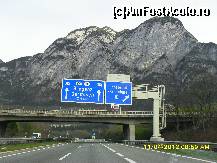 [P25] se vede deja indicatorul spre statiunea Garmisch Partenkirchen. » foto by adryana
 - 
<span class="allrVoted glyphicon glyphicon-heart hidden" id="av318004"></span>
<a class="m-l-10 hidden" id="sv318004" onclick="voting_Foto_DelVot(,318004,23568)" role="button">șterge vot <span class="glyphicon glyphicon-remove"></span></a>
<a id="v9318004" class=" c-red"  onclick="voting_Foto_SetVot(318004)" role="button"><span class="glyphicon glyphicon-heart-empty"></span> <b>LIKE</b> = Votează poza</a> <img class="hidden"  id="f318004W9" src="/imagini/loader.gif" border="0" /><span class="AjErrMes hidden" id="e318004ErM"></span>