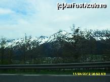 [P09] spre Elvetia , acum suntem pe centura Innsbruck, se vede orasul in dreapta, la poalele acelor munti frumosi. » foto by adryana
 - 
<span class="allrVoted glyphicon glyphicon-heart hidden" id="av317988"></span>
<a class="m-l-10 hidden" id="sv317988" onclick="voting_Foto_DelVot(,317988,23568)" role="button">șterge vot <span class="glyphicon glyphicon-remove"></span></a>
<a id="v9317988" class=" c-red"  onclick="voting_Foto_SetVot(317988)" role="button"><span class="glyphicon glyphicon-heart-empty"></span> <b>LIKE</b> = Votează poza</a> <img class="hidden"  id="f317988W9" src="/imagini/loader.gif" border="0" /><span class="AjErrMes hidden" id="e317988ErM"></span>