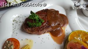 [P12] Carnivore Steak & Grill - friptura de vita (arata bine, dar nu e prea gustoasa)  » foto by r-Uca
 - 
<span class="allrVoted glyphicon glyphicon-heart hidden" id="av952198"></span>
<a class="m-l-10 hidden" id="sv952198" onclick="voting_Foto_DelVot(,952198,23573)" role="button">șterge vot <span class="glyphicon glyphicon-remove"></span></a>
<a id="v9952198" class=" c-red"  onclick="voting_Foto_SetVot(952198)" role="button"><span class="glyphicon glyphicon-heart-empty"></span> <b>LIKE</b> = Votează poza</a> <img class="hidden"  id="f952198W9" src="/imagini/loader.gif" border="0" /><span class="AjErrMes hidden" id="e952198ErM"></span>