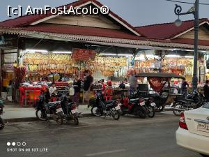 [P01] Night Market din Siem Reap - siruri luuuungi de carnati de porc , vita sau ... peste » foto by Pușcașu Marin
 - 
<span class="allrVoted glyphicon glyphicon-heart hidden" id="av1384439"></span>
<a class="m-l-10 hidden" id="sv1384439" onclick="voting_Foto_DelVot(,1384439,23583)" role="button">șterge vot <span class="glyphicon glyphicon-remove"></span></a>
<a id="v91384439" class=" c-red"  onclick="voting_Foto_SetVot(1384439)" role="button"><span class="glyphicon glyphicon-heart-empty"></span> <b>LIKE</b> = Votează poza</a> <img class="hidden"  id="f1384439W9" src="/imagini/loader.gif" border="0" /><span class="AjErrMes hidden" id="e1384439ErM"></span>