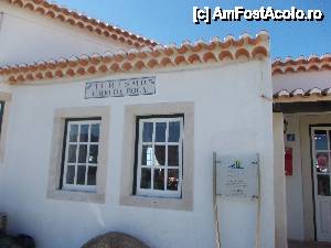 [P04] Punctul de informare turistica de la Cabo da Roca » foto by rodica1016
 - 
<span class="allrVoted glyphicon glyphicon-heart hidden" id="av409841"></span>
<a class="m-l-10 hidden" id="sv409841" onclick="voting_Foto_DelVot(,409841,23592)" role="button">șterge vot <span class="glyphicon glyphicon-remove"></span></a>
<a id="v9409841" class=" c-red"  onclick="voting_Foto_SetVot(409841)" role="button"><span class="glyphicon glyphicon-heart-empty"></span> <b>LIKE</b> = Votează poza</a> <img class="hidden"  id="f409841W9" src="/imagini/loader.gif" border="0" /><span class="AjErrMes hidden" id="e409841ErM"></span>