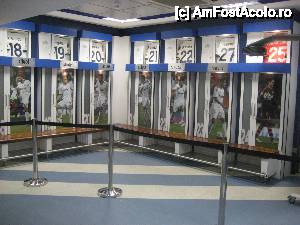 [P26] O mecca a fotbalului / Vestiarul jucatorilor lui Real Madrid - fiecare dulap cu poza jucatorului, numele si tricou cu numarul fiecaruia.  » foto by viviv
 - 
<span class="allrVoted glyphicon glyphicon-heart hidden" id="av409068"></span>
<a class="m-l-10 hidden" id="sv409068" onclick="voting_Foto_DelVot(,409068,23608)" role="button">șterge vot <span class="glyphicon glyphicon-remove"></span></a>
<a id="v9409068" class=" c-red"  onclick="voting_Foto_SetVot(409068)" role="button"><span class="glyphicon glyphicon-heart-empty"></span> <b>LIKE</b> = Votează poza</a> <img class="hidden"  id="f409068W9" src="/imagini/loader.gif" border="0" /><span class="AjErrMes hidden" id="e409068ErM"></span>