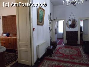 [P10] Casa Muzeu Cezar Petrescu. Holul de intrare.  » foto by mihaelavoicu
 - 
<span class="allrVoted glyphicon glyphicon-heart hidden" id="av959285"></span>
<a class="m-l-10 hidden" id="sv959285" onclick="voting_Foto_DelVot(,959285,23647)" role="button">șterge vot <span class="glyphicon glyphicon-remove"></span></a>
<a id="v9959285" class=" c-red"  onclick="voting_Foto_SetVot(959285)" role="button"><span class="glyphicon glyphicon-heart-empty"></span> <b>LIKE</b> = Votează poza</a> <img class="hidden"  id="f959285W9" src="/imagini/loader.gif" border="0" /><span class="AjErrMes hidden" id="e959285ErM"></span>