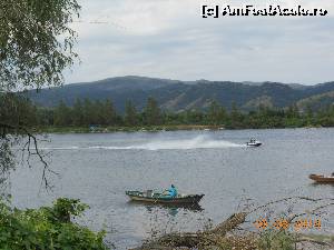 [P15] Srebrno Jezero - Lacul de Argint, renumita staţiune aflată lângă Veliko Gradişte.  » foto by iulianic
 - 
<span class="allrVoted glyphicon glyphicon-heart hidden" id="av550845"></span>
<a class="m-l-10 hidden" id="sv550845" onclick="voting_Foto_DelVot(,550845,23706)" role="button">șterge vot <span class="glyphicon glyphicon-remove"></span></a>
<a id="v9550845" class=" c-red"  onclick="voting_Foto_SetVot(550845)" role="button"><span class="glyphicon glyphicon-heart-empty"></span> <b>LIKE</b> = Votează poza</a> <img class="hidden"  id="f550845W9" src="/imagini/loader.gif" border="0" /><span class="AjErrMes hidden" id="e550845ErM"></span>