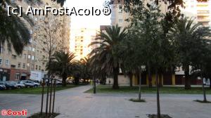 [P24] Spații verzi, în fața hotelului Apartamentos Plaza Picasso » foto by Costi
 - 
<span class="allrVoted glyphicon glyphicon-heart hidden" id="av966428"></span>
<a class="m-l-10 hidden" id="sv966428" onclick="voting_Foto_DelVot(,966428,23729)" role="button">șterge vot <span class="glyphicon glyphicon-remove"></span></a>
<a id="v9966428" class=" c-red"  onclick="voting_Foto_SetVot(966428)" role="button"><span class="glyphicon glyphicon-heart-empty"></span> <b>LIKE</b> = Votează poza</a> <img class="hidden"  id="f966428W9" src="/imagini/loader.gif" border="0" /><span class="AjErrMes hidden" id="e966428ErM"></span>