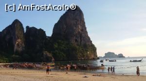 [P10] Railay beach » foto by MoniQ69
 - 
<span class="allrVoted glyphicon glyphicon-heart hidden" id="av966760"></span>
<a class="m-l-10 hidden" id="sv966760" onclick="voting_Foto_DelVot(,966760,23736)" role="button">șterge vot <span class="glyphicon glyphicon-remove"></span></a>
<a id="v9966760" class=" c-red"  onclick="voting_Foto_SetVot(966760)" role="button"><span class="glyphicon glyphicon-heart-empty"></span> <b>LIKE</b> = Votează poza</a> <img class="hidden"  id="f966760W9" src="/imagini/loader.gif" border="0" /><span class="AjErrMes hidden" id="e966760ErM"></span>