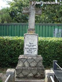 [P27] În cimitirul de lângă biserică se află mormântul Mariei Bogdan, fiica poetului Vasile Alecsandri.  » foto by Floryn81
 - 
<span class="allrVoted glyphicon glyphicon-heart hidden" id="av387401"></span>
<a class="m-l-10 hidden" id="sv387401" onclick="voting_Foto_DelVot(,387401,23778)" role="button">șterge vot <span class="glyphicon glyphicon-remove"></span></a>
<a id="v9387401" class=" c-red"  onclick="voting_Foto_SetVot(387401)" role="button"><span class="glyphicon glyphicon-heart-empty"></span> <b>LIKE</b> = Votează poza</a> <img class="hidden"  id="f387401W9" src="/imagini/loader.gif" border="0" /><span class="AjErrMes hidden" id="e387401ErM"></span>