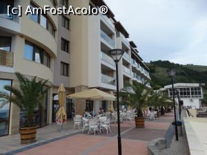 [P04] Terasa cu minipalmieri și vedere la golf » foto by Kavarnap
 - 
<span class="allrVoted glyphicon glyphicon-heart hidden" id="av993120"></span>
<a class="m-l-10 hidden" id="sv993120" onclick="voting_Foto_DelVot(,993120,23799)" role="button">șterge vot <span class="glyphicon glyphicon-remove"></span></a>
<a id="v9993120" class=" c-red"  onclick="voting_Foto_SetVot(993120)" role="button"><span class="glyphicon glyphicon-heart-empty"></span> <b>LIKE</b> = Votează poza</a> <img class="hidden"  id="f993120W9" src="/imagini/loader.gif" border="0" /><span class="AjErrMes hidden" id="e993120ErM"></span>