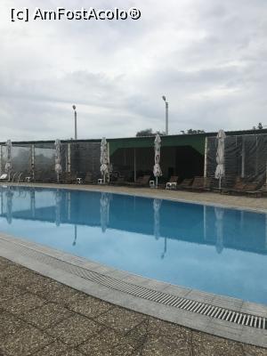 [P27] Pavilionul și piscina » foto by krisstinna
 - 
<span class="allrVoted glyphicon glyphicon-heart hidden" id="av985057"></span>
<a class="m-l-10 hidden" id="sv985057" onclick="voting_Foto_DelVot(,985057,23918)" role="button">șterge vot <span class="glyphicon glyphicon-remove"></span></a>
<a id="v9985057" class=" c-red"  onclick="voting_Foto_SetVot(985057)" role="button"><span class="glyphicon glyphicon-heart-empty"></span> <b>LIKE</b> = Votează poza</a> <img class="hidden"  id="f985057W9" src="/imagini/loader.gif" border="0" /><span class="AjErrMes hidden" id="e985057ErM"></span>