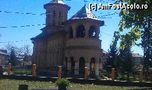 [P18] Pridvor intrare biserica 'Trei Ierarhi'din Filipeşti de Pădure jud. Prahova.  » foto by traian.leuca †
 - 
<span class="allrVoted glyphicon glyphicon-heart hidden" id="av415017"></span>
<a class="m-l-10 hidden" id="sv415017" onclick="voting_Foto_DelVot(,415017,23926)" role="button">șterge vot <span class="glyphicon glyphicon-remove"></span></a>
<a id="v9415017" class=" c-red"  onclick="voting_Foto_SetVot(415017)" role="button"><span class="glyphicon glyphicon-heart-empty"></span> <b>LIKE</b> = Votează poza</a> <img class="hidden"  id="f415017W9" src="/imagini/loader.gif" border="0" /><span class="AjErrMes hidden" id="e415017ErM"></span>