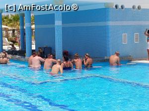 [P07] Barul din piscina » foto by Dan 16
 - 
<span class="allrVoted glyphicon glyphicon-heart hidden" id="av1082016"></span>
<a class="m-l-10 hidden" id="sv1082016" onclick="voting_Foto_DelVot(,1082016,23961)" role="button">șterge vot <span class="glyphicon glyphicon-remove"></span></a>
<a id="v91082016" class=" c-red"  onclick="voting_Foto_SetVot(1082016)" role="button"><span class="glyphicon glyphicon-heart-empty"></span> <b>LIKE</b> = Votează poza</a> <img class="hidden"  id="f1082016W9" src="/imagini/loader.gif" border="0" /><span class="AjErrMes hidden" id="e1082016ErM"></span>