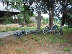 [P17] Mănăstirea Jercălăi - A venit un grup de 8 tineri bicicliști.  » foto by iulianic
 - 
<span class="allrVoted glyphicon glyphicon-heart hidden" id="av984807"></span>
<a class="m-l-10 hidden" id="sv984807" onclick="voting_Foto_DelVot(,984807,23972)" role="button">șterge vot <span class="glyphicon glyphicon-remove"></span></a>
<a id="v9984807" class=" c-red"  onclick="voting_Foto_SetVot(984807)" role="button"><span class="glyphicon glyphicon-heart-empty"></span> <b>LIKE</b> = Votează poza</a> <img class="hidden"  id="f984807W9" src="/imagini/loader.gif" border="0" /><span class="AjErrMes hidden" id="e984807ErM"></span>