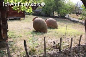 [P33] Tbilisi, Muzeul de Etnografie în Aer Liber, Regiunea Samegrelo, Gospodărie din satul Mareni, vase pentru vin ce se îngroapă, aici de decor...  » foto by mprofeanu
 - 
<span class="allrVoted glyphicon glyphicon-heart hidden" id="av1153806"></span>
<a class="m-l-10 hidden" id="sv1153806" onclick="voting_Foto_DelVot(,1153806,24087)" role="button">șterge vot <span class="glyphicon glyphicon-remove"></span></a>
<a id="v91153806" class=" c-red"  onclick="voting_Foto_SetVot(1153806)" role="button"><span class="glyphicon glyphicon-heart-empty"></span> <b>LIKE</b> = Votează poza</a> <img class="hidden"  id="f1153806W9" src="/imagini/loader.gif" border="0" /><span class="AjErrMes hidden" id="e1153806ErM"></span>