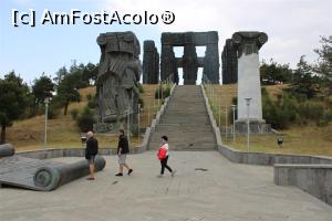 [P05] Tbilisi, Cronicile Georgiene, Monumentala scară ce urcă la platforma monumentului » foto by mprofeanu
 - 
<span class="allrVoted glyphicon glyphicon-heart hidden" id="av1153778"></span>
<a class="m-l-10 hidden" id="sv1153778" onclick="voting_Foto_DelVot(,1153778,24087)" role="button">șterge vot <span class="glyphicon glyphicon-remove"></span></a>
<a id="v91153778" class=" c-red"  onclick="voting_Foto_SetVot(1153778)" role="button"><span class="glyphicon glyphicon-heart-empty"></span> <b>LIKE</b> = Votează poza</a> <img class="hidden"  id="f1153778W9" src="/imagini/loader.gif" border="0" /><span class="AjErrMes hidden" id="e1153778ErM"></span>