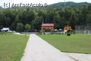 [P03] Pensiunea Roberto din Ciungetu, Vâlcea văzută din Curte » foto by mprofeanu
 - 
<span class="allrVoted glyphicon glyphicon-heart hidden" id="av1391805"></span>
<a class="m-l-10 hidden" id="sv1391805" onclick="voting_Foto_DelVot(,1391805,24195)" role="button">șterge vot <span class="glyphicon glyphicon-remove"></span></a>
<a id="v91391805" class=" c-red"  onclick="voting_Foto_SetVot(1391805)" role="button"><span class="glyphicon glyphicon-heart-empty"></span> <b>LIKE</b> = Votează poza</a> <img class="hidden"  id="f1391805W9" src="/imagini/loader.gif" border="0" /><span class="AjErrMes hidden" id="e1391805ErM"></span>
