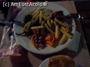 [P46] La masa la restaurant » foto by Yoda
 - 
<span class="allrVoted glyphicon glyphicon-heart hidden" id="av1280078"></span>
<a class="m-l-10 hidden" id="sv1280078" onclick="voting_Foto_DelVot(,1280078,24210)" role="button">șterge vot <span class="glyphicon glyphicon-remove"></span></a>
<a id="v91280078" class=" c-red"  onclick="voting_Foto_SetVot(1280078)" role="button"><span class="glyphicon glyphicon-heart-empty"></span> <b>LIKE</b> = Votează poza</a> <img class="hidden"  id="f1280078W9" src="/imagini/loader.gif" border="0" /><span class="AjErrMes hidden" id="e1280078ErM"></span>