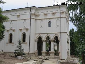 [P19] Lucrări de pavaj în curtea Catedralei Mitropolitane din Iași.  » foto by tata123 🔱
 - 
<span class="allrVoted glyphicon glyphicon-heart hidden" id="av682305"></span>
<a class="m-l-10 hidden" id="sv682305" onclick="voting_Foto_DelVot(,682305,24312)" role="button">șterge vot <span class="glyphicon glyphicon-remove"></span></a>
<a id="v9682305" class=" c-red"  onclick="voting_Foto_SetVot(682305)" role="button"><span class="glyphicon glyphicon-heart-empty"></span> <b>LIKE</b> = Votează poza</a> <img class="hidden"  id="f682305W9" src="/imagini/loader.gif" border="0" /><span class="AjErrMes hidden" id="e682305ErM"></span>