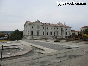 [P20] Piațetă în lucru - în curtea Catedralei Mitropolitane din Iași.  » foto by tata123 🔱
 - 
<span class="allrVoted glyphicon glyphicon-heart hidden" id="av682306"></span>
<a class="m-l-10 hidden" id="sv682306" onclick="voting_Foto_DelVot(,682306,24312)" role="button">șterge vot <span class="glyphicon glyphicon-remove"></span></a>
<a id="v9682306" class=" c-red"  onclick="voting_Foto_SetVot(682306)" role="button"><span class="glyphicon glyphicon-heart-empty"></span> <b>LIKE</b> = Votează poza</a> <img class="hidden"  id="f682306W9" src="/imagini/loader.gif" border="0" /><span class="AjErrMes hidden" id="e682306ErM"></span>