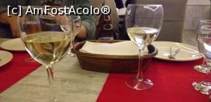 [P30] La o bere, un pahar de vin... » foto by irinad
 - 
<span class="allrVoted glyphicon glyphicon-heart hidden" id="av1270645"></span>
<a class="m-l-10 hidden" id="sv1270645" onclick="voting_Foto_DelVot(,1270645,24340)" role="button">șterge vot <span class="glyphicon glyphicon-remove"></span></a>
<a id="v91270645" class=" c-red"  onclick="voting_Foto_SetVot(1270645)" role="button"><span class="glyphicon glyphicon-heart-empty"></span> <b>LIKE</b> = Votează poza</a> <img class="hidden"  id="f1270645W9" src="/imagini/loader.gif" border="0" /><span class="AjErrMes hidden" id="e1270645ErM"></span>