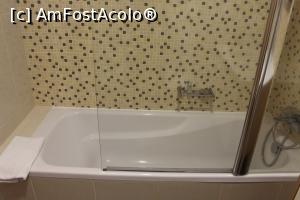 [P20] Insula Faial, Horta, Pensiunea Monte da Guia, cada...  » foto by mprofeanu
 - 
<span class="allrVoted glyphicon glyphicon-heart hidden" id="av1011368"></span>
<a class="m-l-10 hidden" id="sv1011368" onclick="voting_Foto_DelVot(,1011368,24353)" role="button">șterge vot <span class="glyphicon glyphicon-remove"></span></a>
<a id="v91011368" class=" c-red"  onclick="voting_Foto_SetVot(1011368)" role="button"><span class="glyphicon glyphicon-heart-empty"></span> <b>LIKE</b> = Votează poza</a> <img class="hidden"  id="f1011368W9" src="/imagini/loader.gif" border="0" /><span class="AjErrMes hidden" id="e1011368ErM"></span>