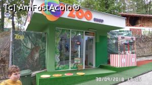 [P03] Grădina zoologică „Ioan Crișan” Reșița. Magazinul cu suveniruri de la intrare.  » foto by ungureanica
 - 
<span class="allrVoted glyphicon glyphicon-heart hidden" id="av1016303"></span>
<a class="m-l-10 hidden" id="sv1016303" onclick="voting_Foto_DelVot(,1016303,24407)" role="button">șterge vot <span class="glyphicon glyphicon-remove"></span></a>
<a id="v91016303" class=" c-red"  onclick="voting_Foto_SetVot(1016303)" role="button"><span class="glyphicon glyphicon-heart-empty"></span> <b>LIKE</b> = Votează poza</a> <img class="hidden"  id="f1016303W9" src="/imagini/loader.gif" border="0" /><span class="AjErrMes hidden" id="e1016303ErM"></span>