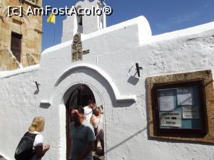 P12 [SEP-2018] Intrarea în biserica Panagia, Lindos