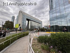 [P06] Costanera Tower Santiago de Chile,spre intrarea de birouri » foto by AZE
 - 
<span class="allrVoted glyphicon glyphicon-heart hidden" id="av1529010"></span>
<a class="m-l-10 hidden" id="sv1529010" onclick="voting_Foto_DelVot(,1529010,24439)" role="button">șterge vot <span class="glyphicon glyphicon-remove"></span></a>
<a id="v91529010" class=" c-red"  onclick="voting_Foto_SetVot(1529010)" role="button"><span class="glyphicon glyphicon-heart-empty"></span> <b>LIKE</b> = Votează poza</a> <img class="hidden"  id="f1529010W9" src="/imagini/loader.gif" border="0" /><span class="AjErrMes hidden" id="e1529010ErM"></span>