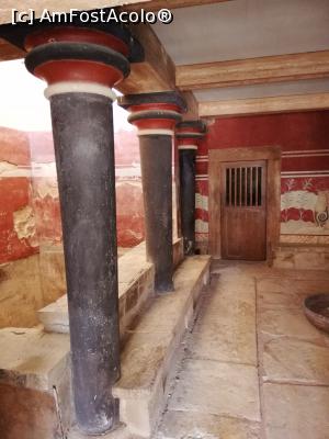 [P12] Palatul de la Knossos. » foto by Claudia Ang
 - 
<span class="allrVoted glyphicon glyphicon-heart hidden" id="av1019026"></span>
<a class="m-l-10 hidden" id="sv1019026" onclick="voting_Foto_DelVot(,1019026,24442)" role="button">șterge vot <span class="glyphicon glyphicon-remove"></span></a>
<a id="v91019026" class=" c-red"  onclick="voting_Foto_SetVot(1019026)" role="button"><span class="glyphicon glyphicon-heart-empty"></span> <b>LIKE</b> = Votează poza</a> <img class="hidden"  id="f1019026W9" src="/imagini/loader.gif" border="0" /><span class="AjErrMes hidden" id="e1019026ErM"></span>